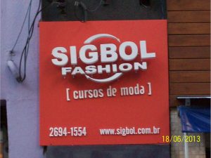 Letras – Sigbol – Letreiro galvanizado modelo bloco com iluminação com módulos LED.